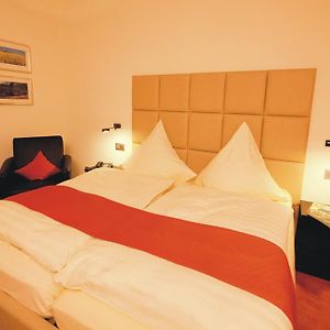 Dreibettzimmer